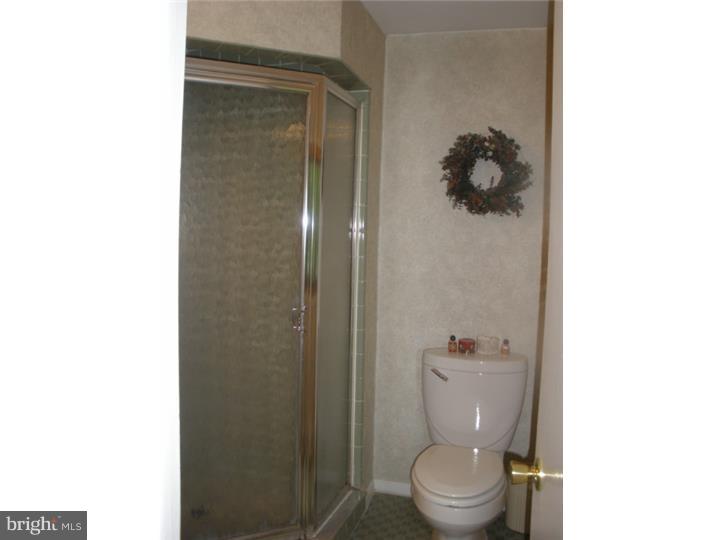 18 Rampart West Media, PA 19063 - Photo 18 of 24 Master Bathroom