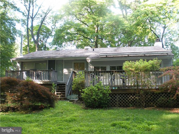 18 Rampart West Media, PA 19063 - Photo 3 of 24 Exterior Back