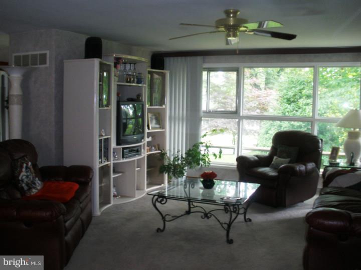 18 Rampart West Media, PA 19063 - Photo 5 of 24 Living Room