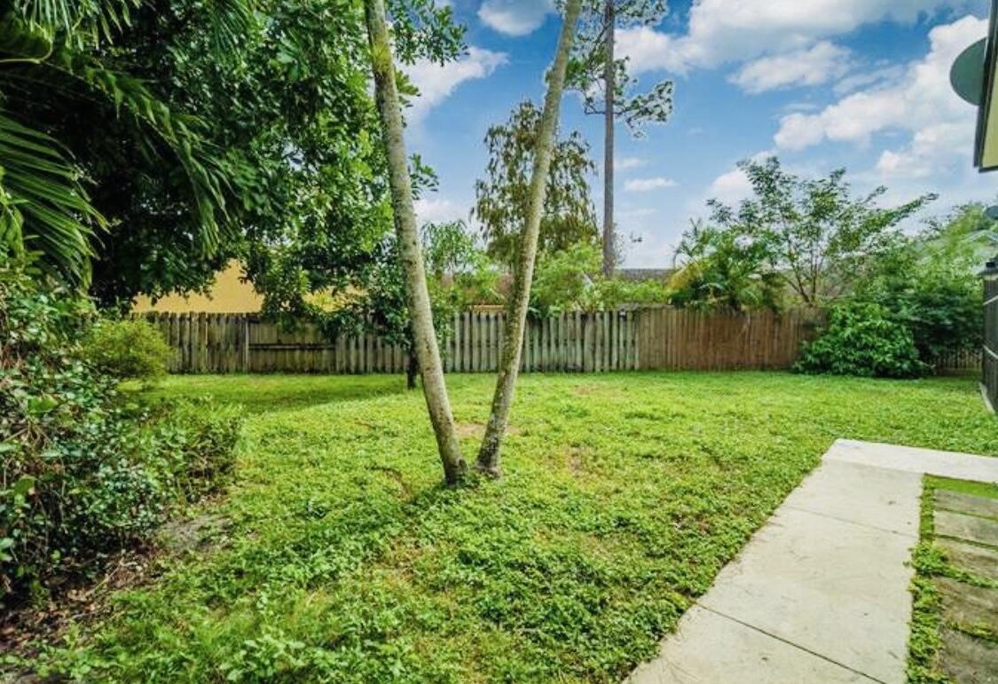 1317 Periwinkle Place Wellington, FL 33414 - Photo 25 of 25 IMG_1092