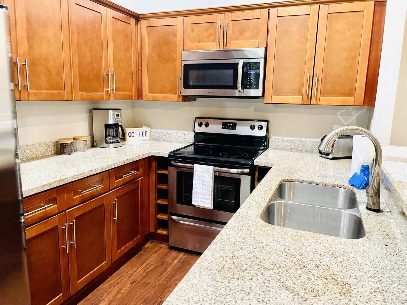 1317 Periwinkle Place Wellington, FL 33414 - Photo 4 of 25 IMG_0912