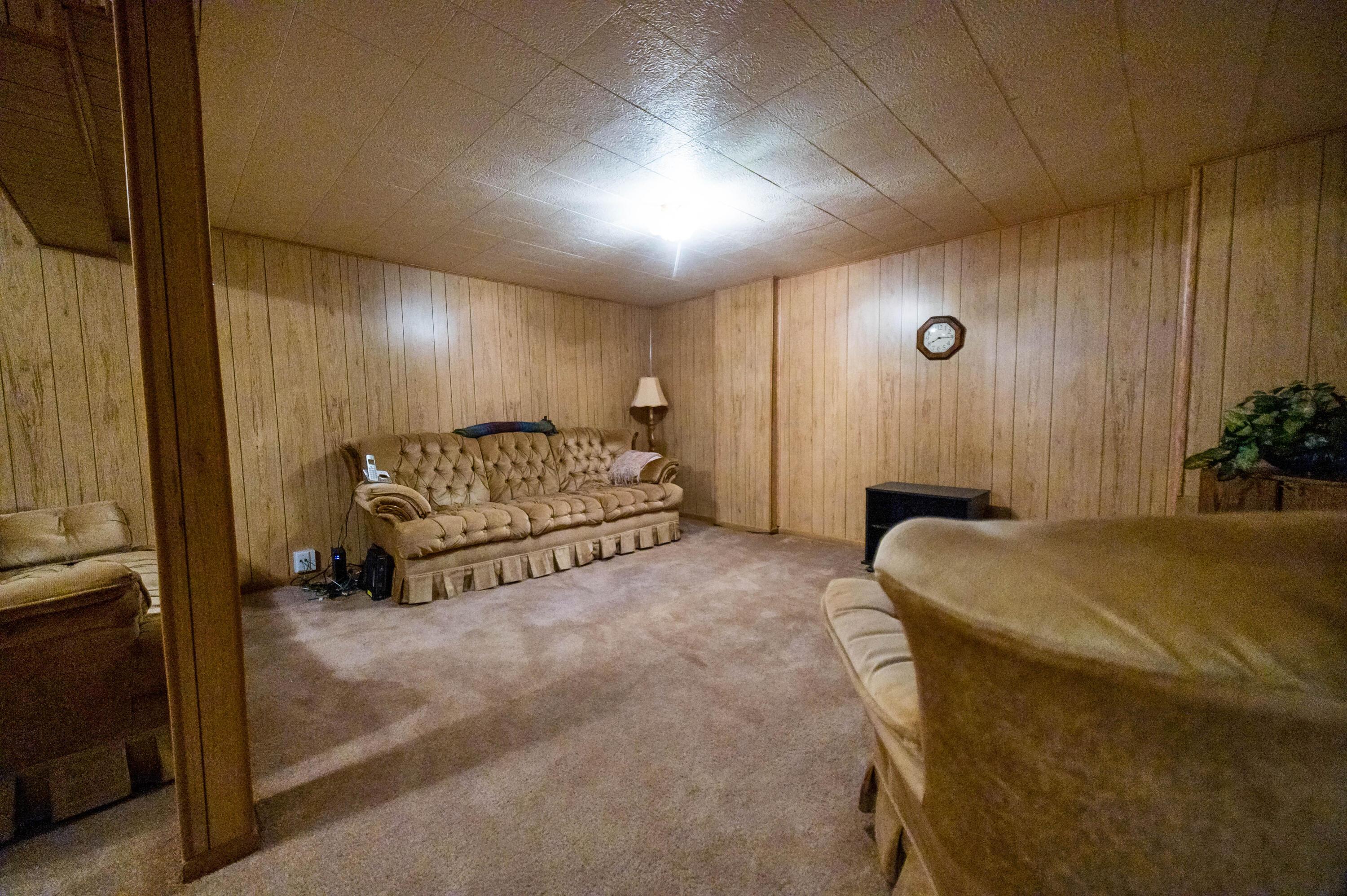 1930 Fleming Road Columbus, OH 43232 - Photo 14 of 17 DSC_1818