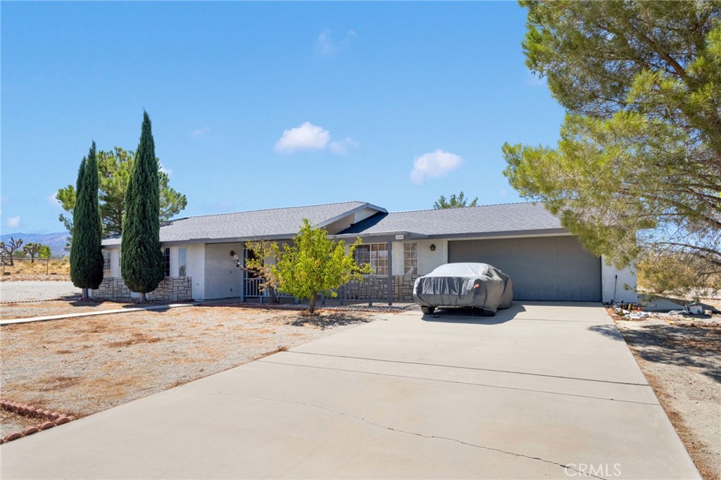11574 Silver Rock Road Pinon Hills, CA 92372 - Photo 3 of 56