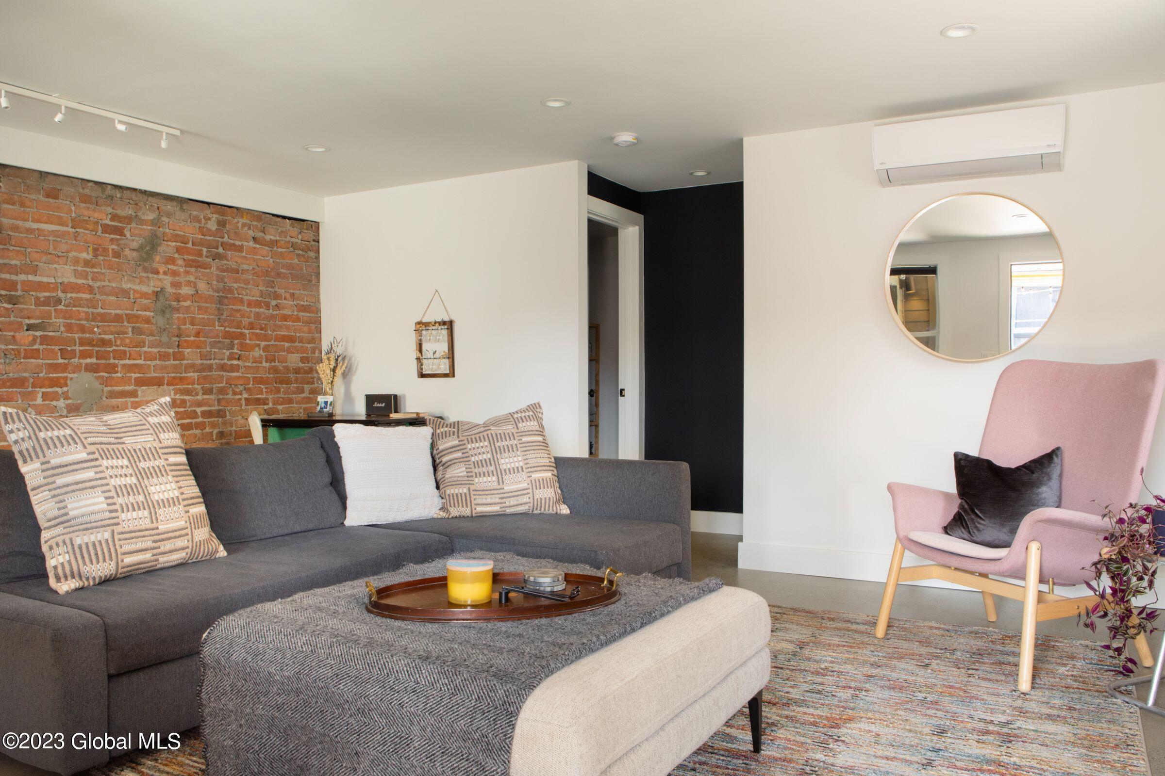 249 State Street Hudson, NY 12534 - Photo 19 of 24 photo_online_019