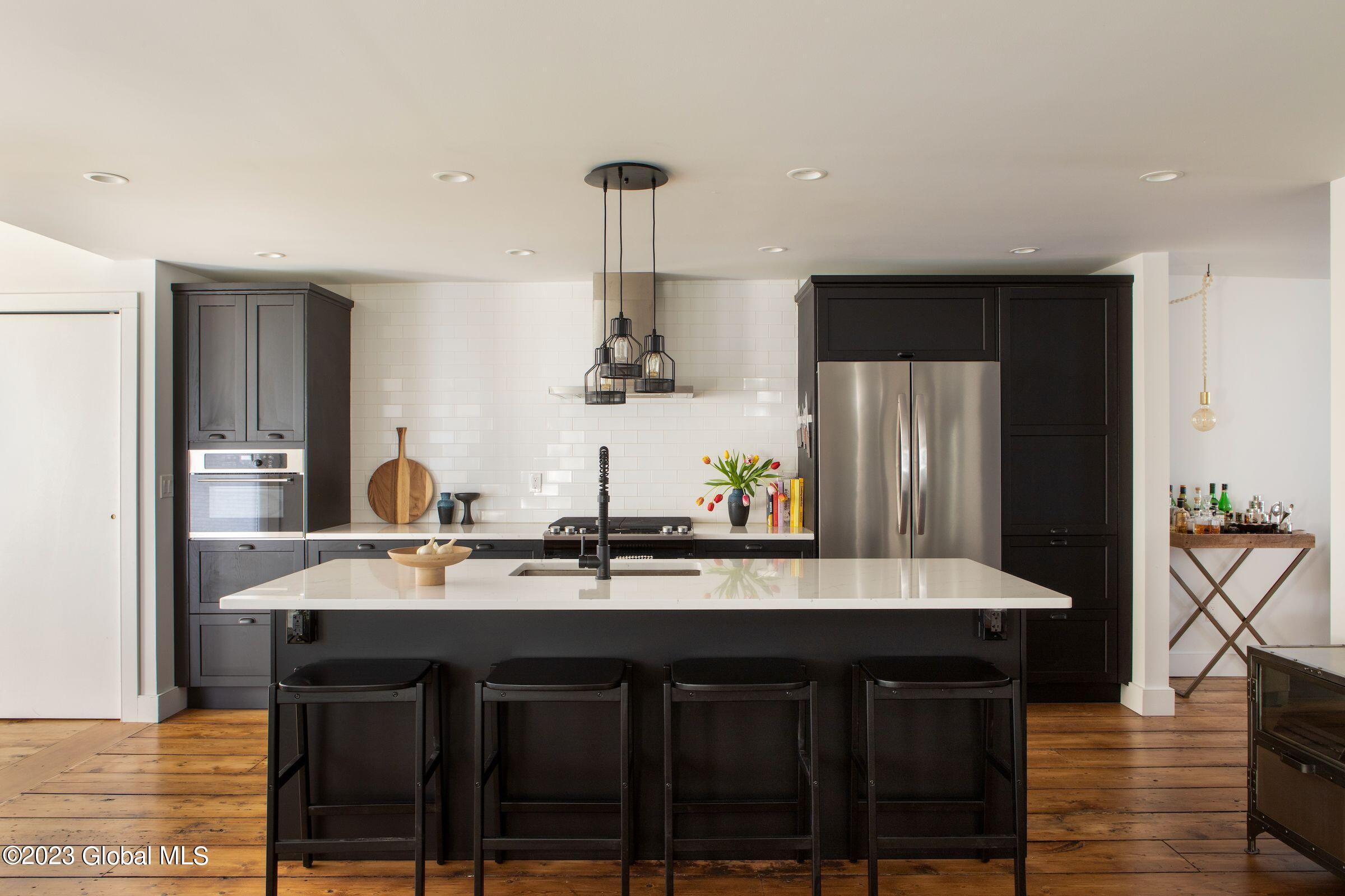 249 State Street Hudson, NY 12534 - Photo 3 of 24 photo_online_003