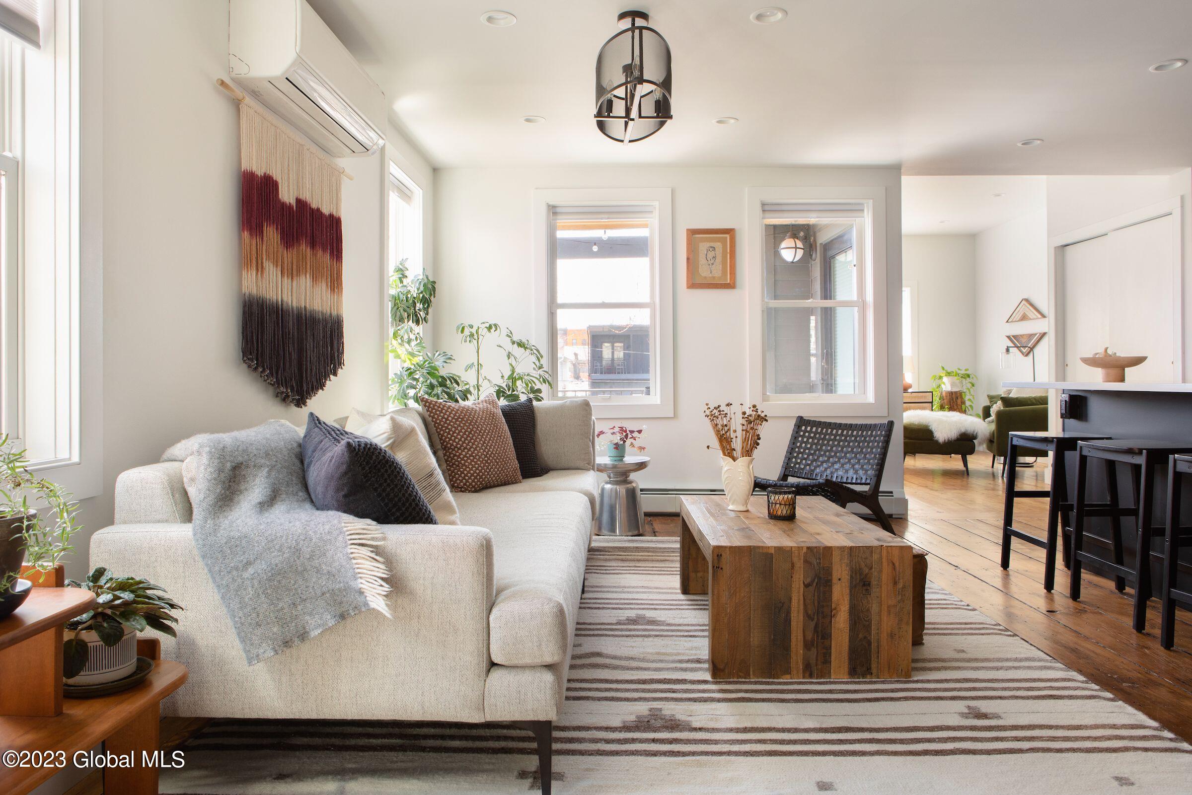 249 State Street Hudson, NY 12534 - Photo 4 of 24 photo_online_004