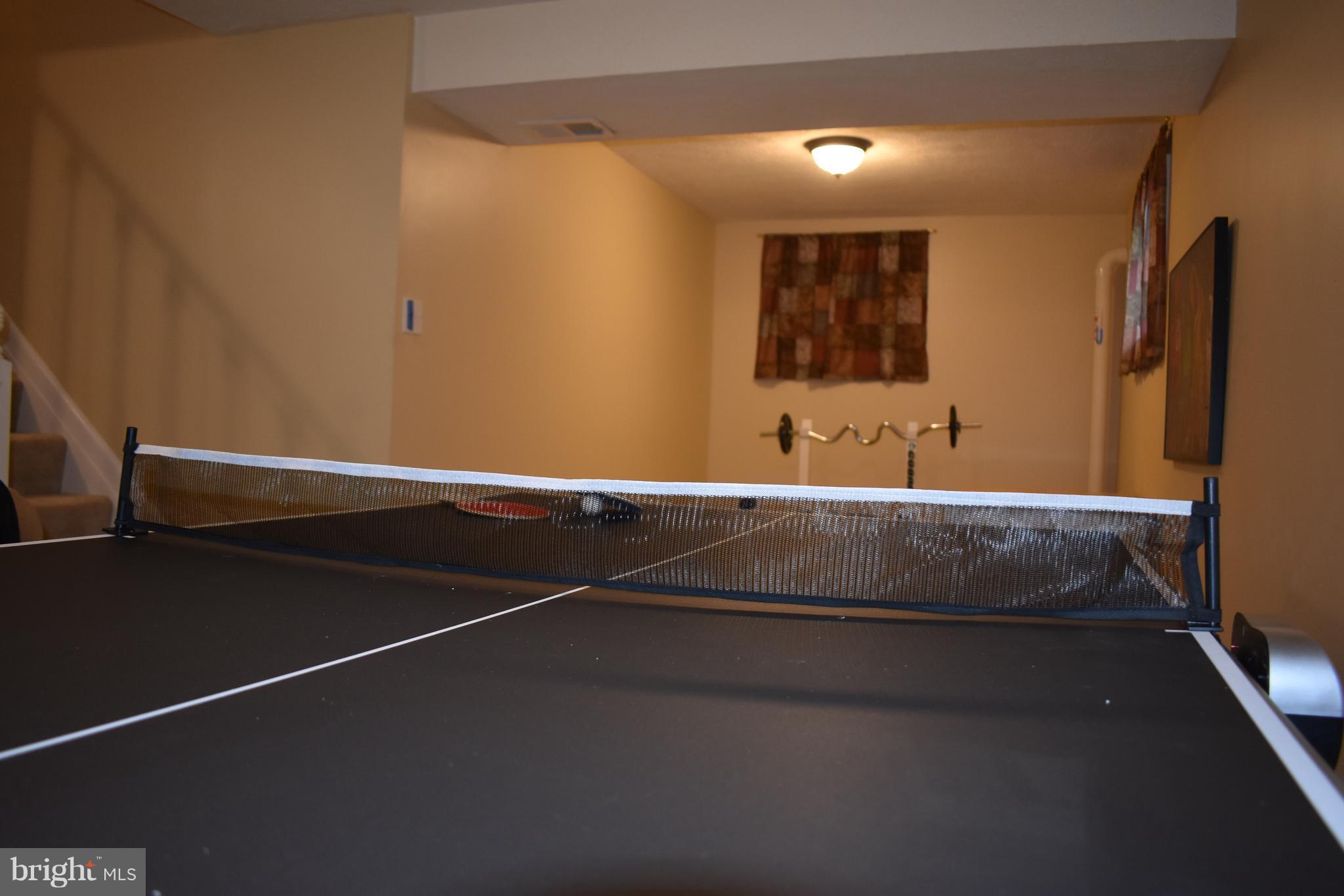 8618 Stonewall Road Manassas, VA 20110 - Photo 15 of 30 Entertain with ease!