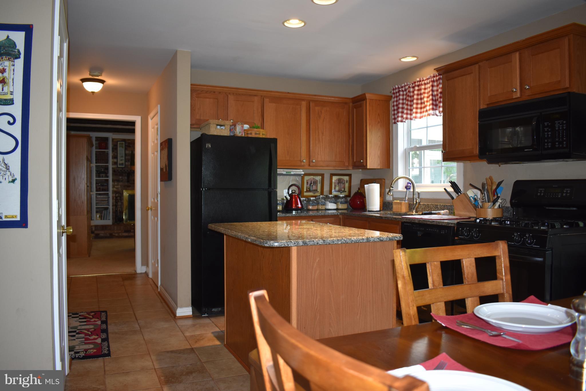 8618 Stonewall Road Manassas, VA 20110 - Photo 10 of 30 Kitchen