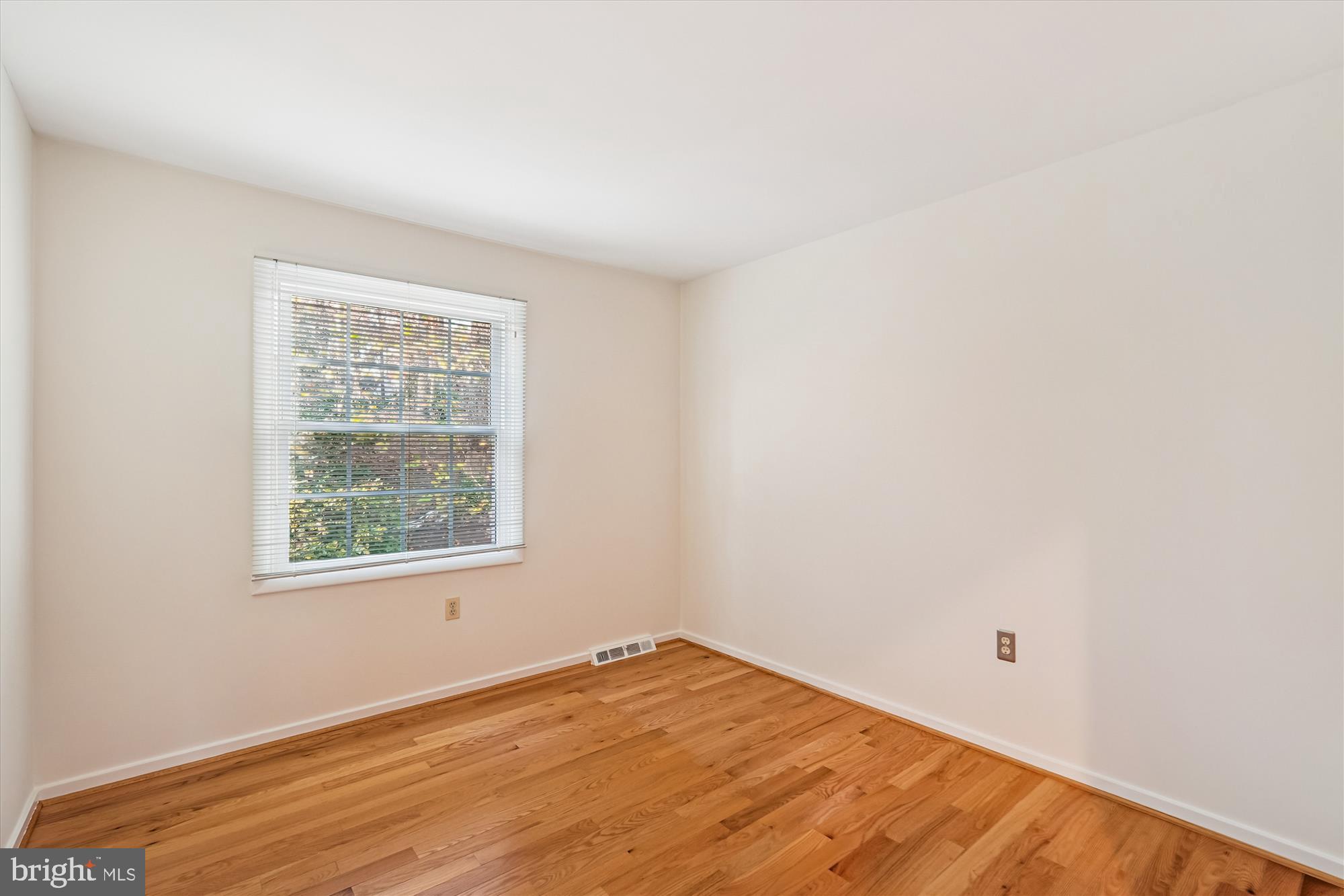 11410 Running Cedar Road Reston, VA 20191 - Photo 35 of 56 an empty room with a window