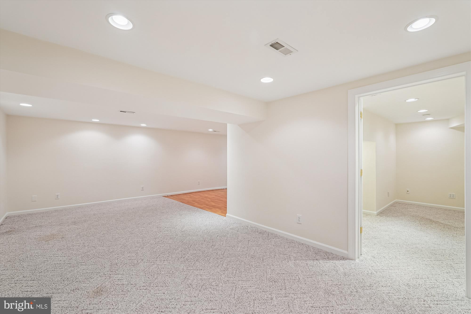 11410 Running Cedar Road Reston, VA 20191 - Photo 43 of 56 an empty room with an entryway