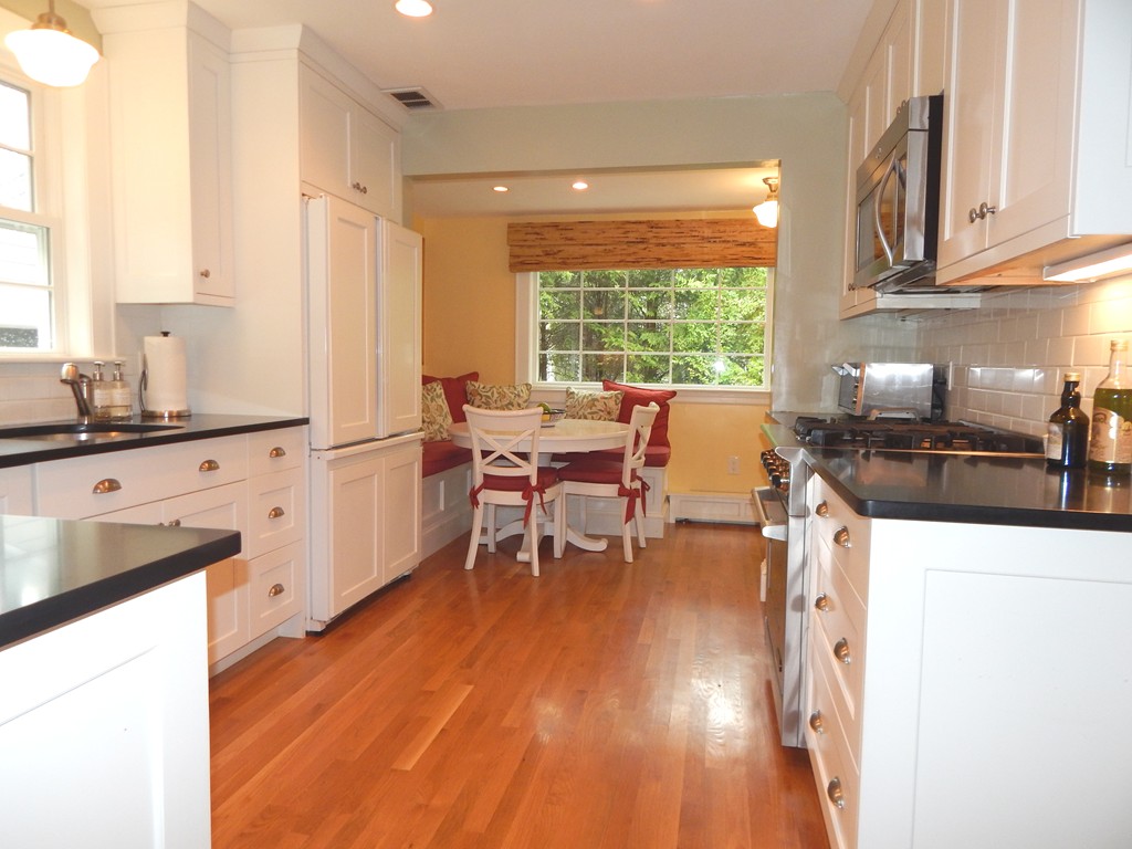 38 Pine Plain Road Wellesley, MA 02481 - Photo 3 of 30