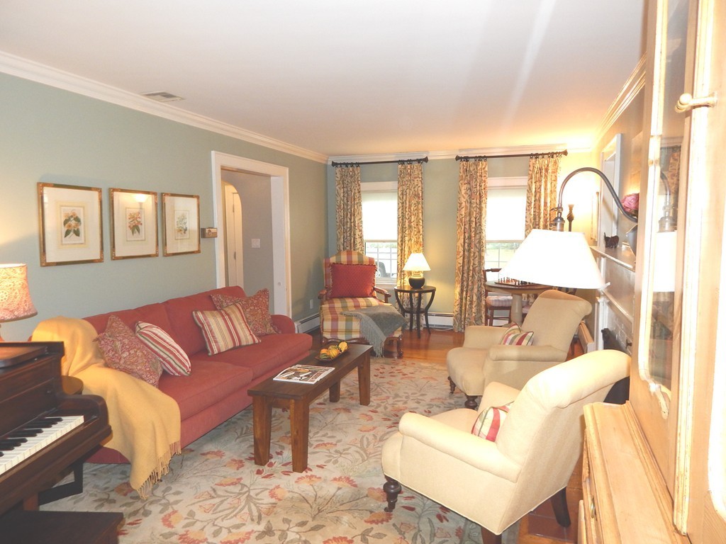 38 Pine Plain Road Wellesley, MA 02481 - Photo 6 of 30