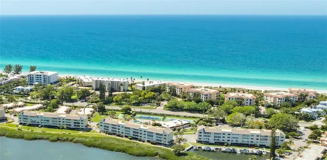 $469,000 | 4840 Gulf Of Mexico Drive, Unit VILLA 15, Longboat Key, FL 34228