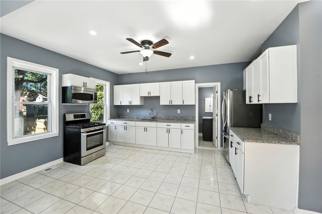 32 Carver Street Pawtucket, RI 02860 - Photo 13 of 42