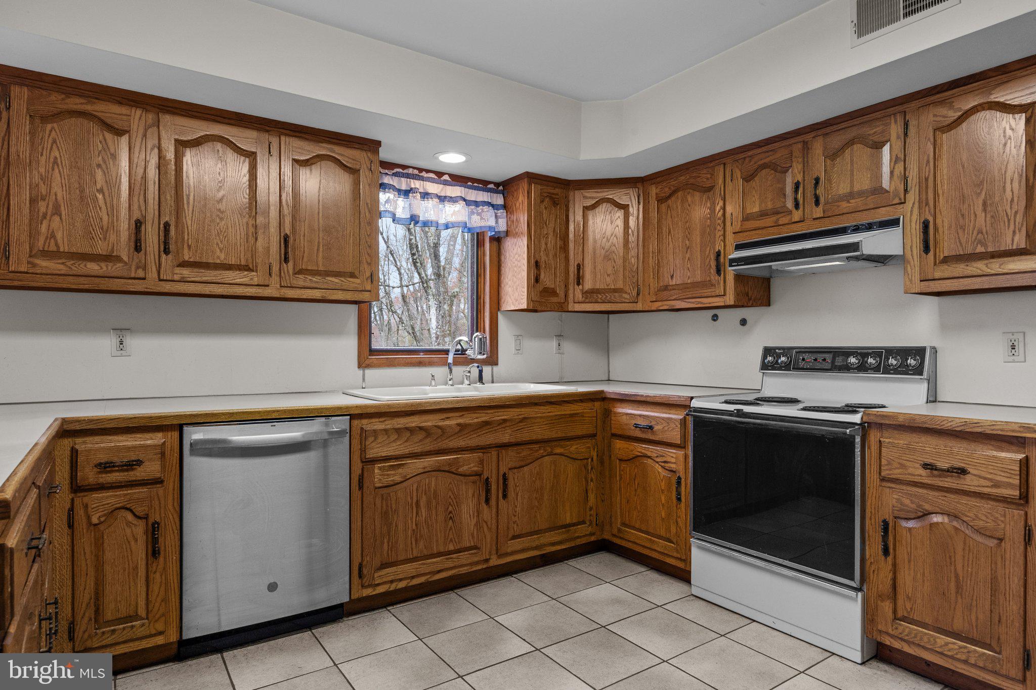 104 Park Road Ambler, PA 19002 - Photo 4 of 39 Kitchen