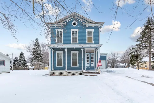 $149,900 | 205 2nd Street Southwest, Pine Island, MN 55963