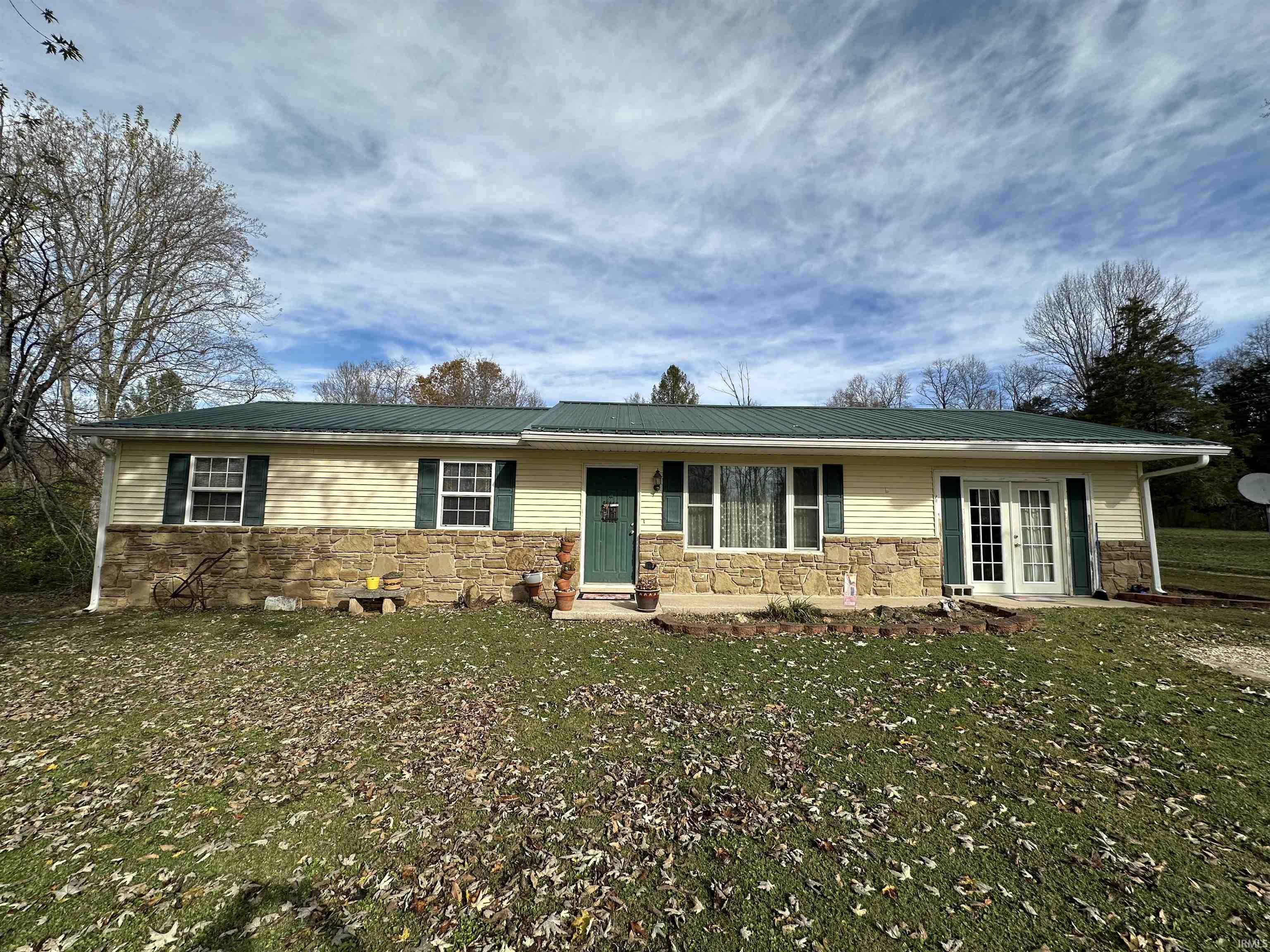 615 Mahan Road Bedford, IN 47421 - Photo 2 of 28