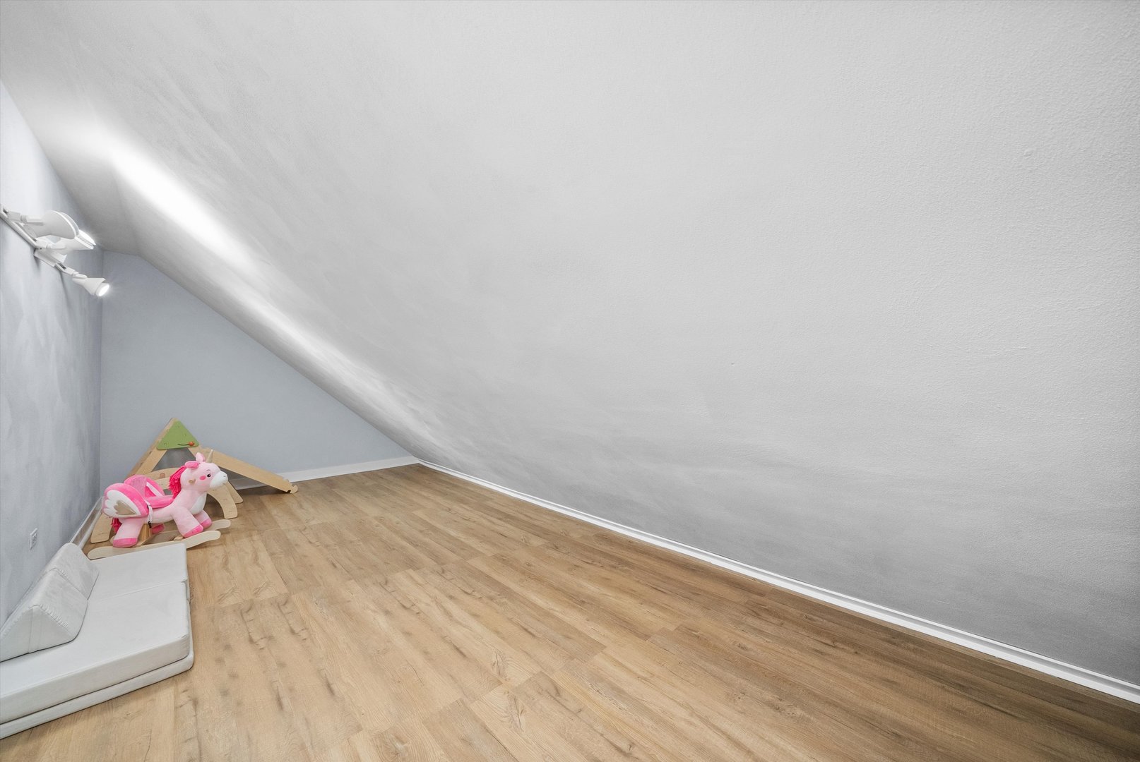 14120 Oak Knoll Road Wadsworth, IL 60083 - Photo 33 of 48 Gallery Image 33