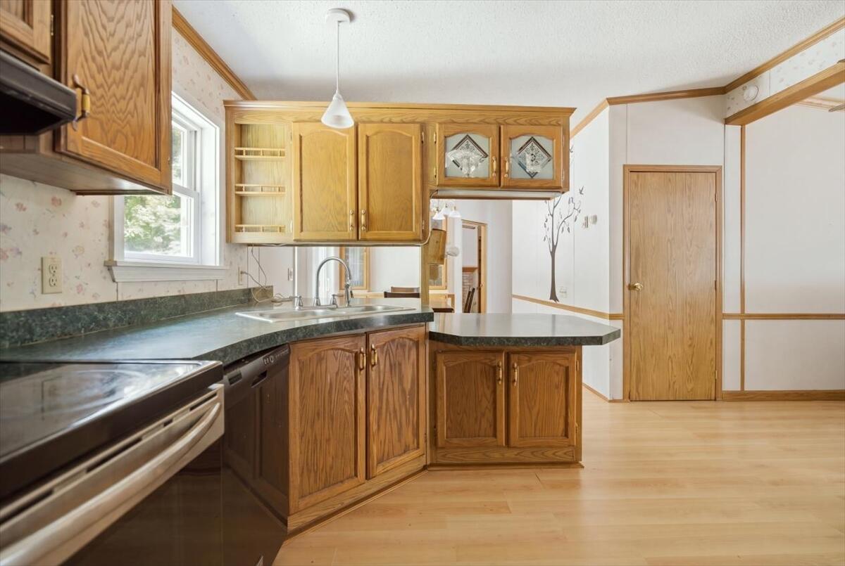 63 Main Street Turner, ME 04282 - Photo 17 of 55 20-02_Kitchen 04
