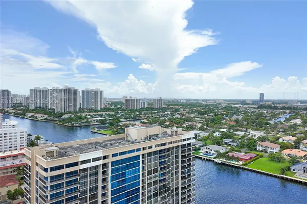 a picture of city view