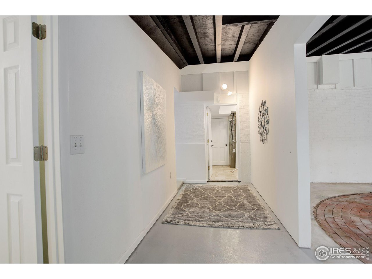 4361 Butler Circle Boulder, CO 80305 - Photo 26 of 39 a view interior of the house