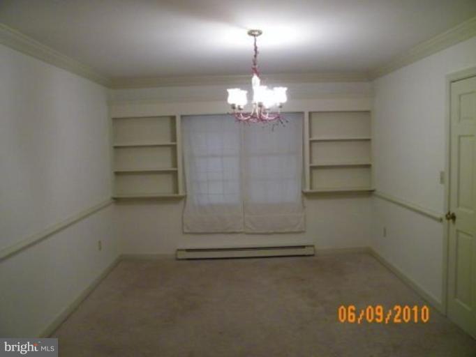 212 North Randolph Road Fredericksburg, VA 22405 - Photo 2 of 7 Living Room