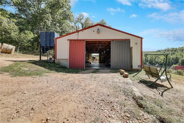 $1,625,000 | 27930 Hwy B, Lincoln, MO 65338
