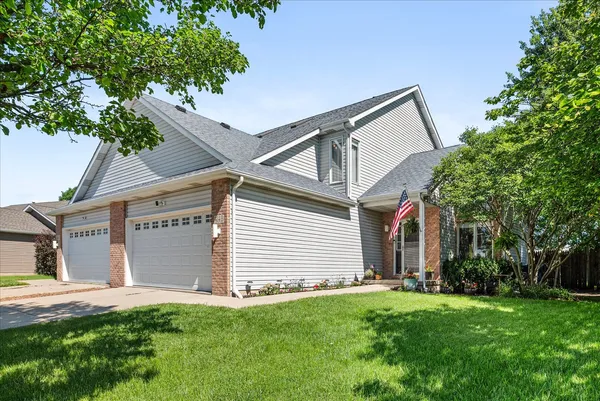 $315,000 | 414 Flanagan Circle, Unit B, Minooka, IL 60447
