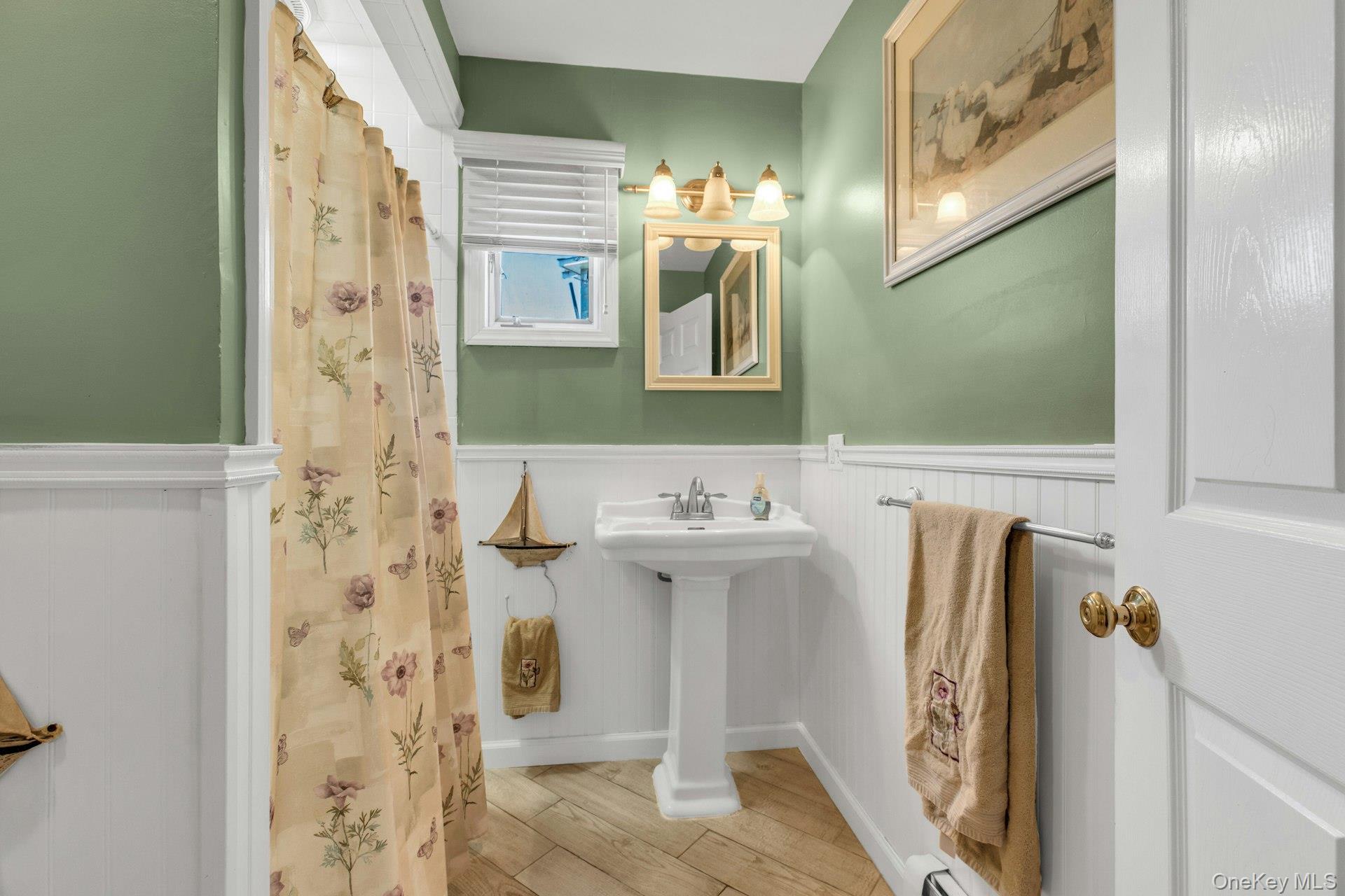 18 Beech Road Islip, NY 11751 - Photo 16 of 46