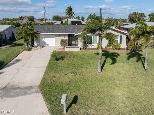$345,000 | 1209 Southeast 33rd Terrace, Cape Coral, FL 33904