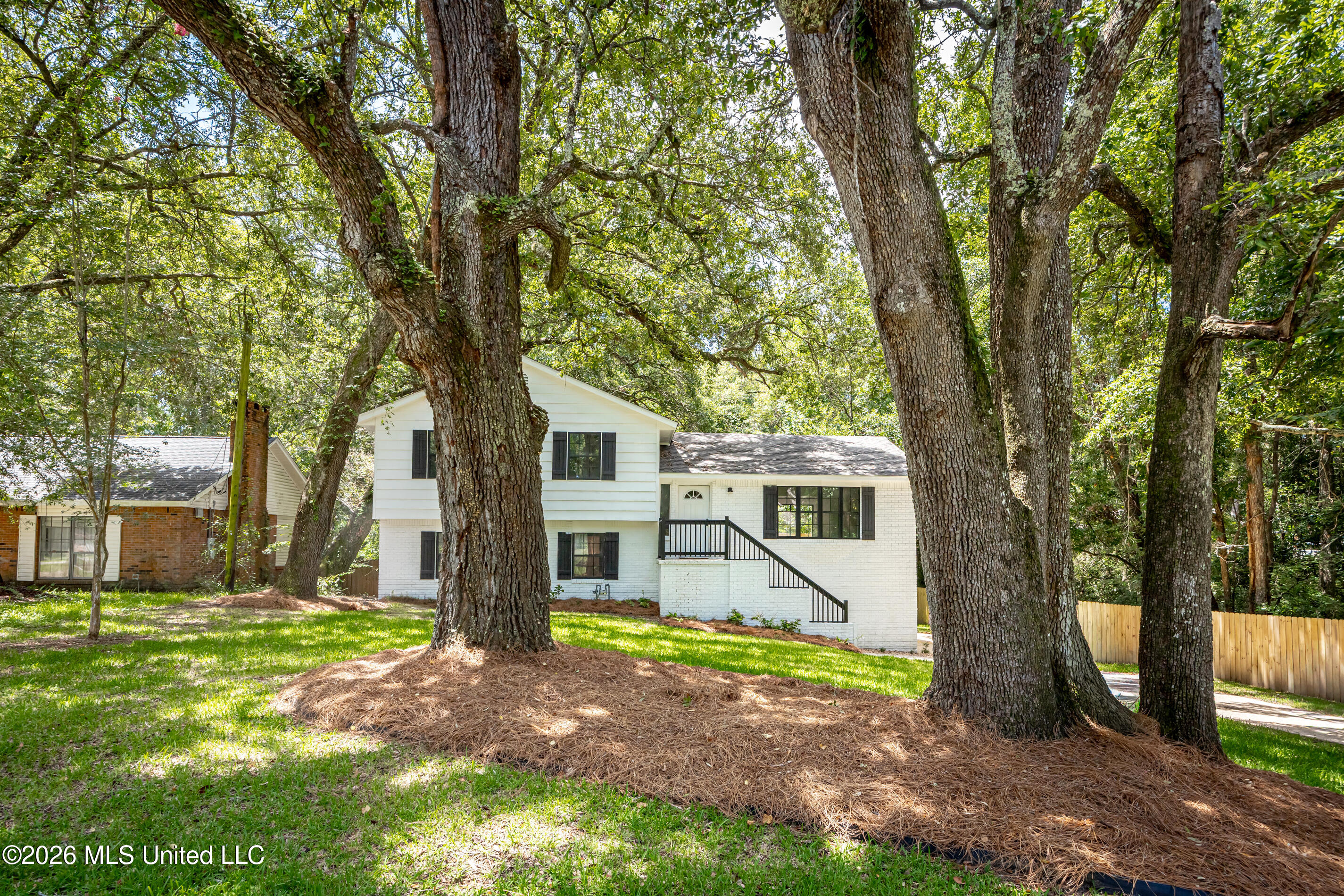 2550 Davidson Road Ocean Springs, MS 39564 - Photo 3 of 65 IMG_5768