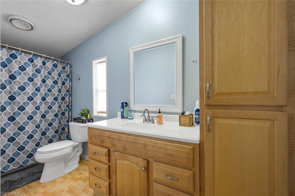321 Brandy Lane Naples, FL 34114 - Photo 22 of 24 Guest Bathroom