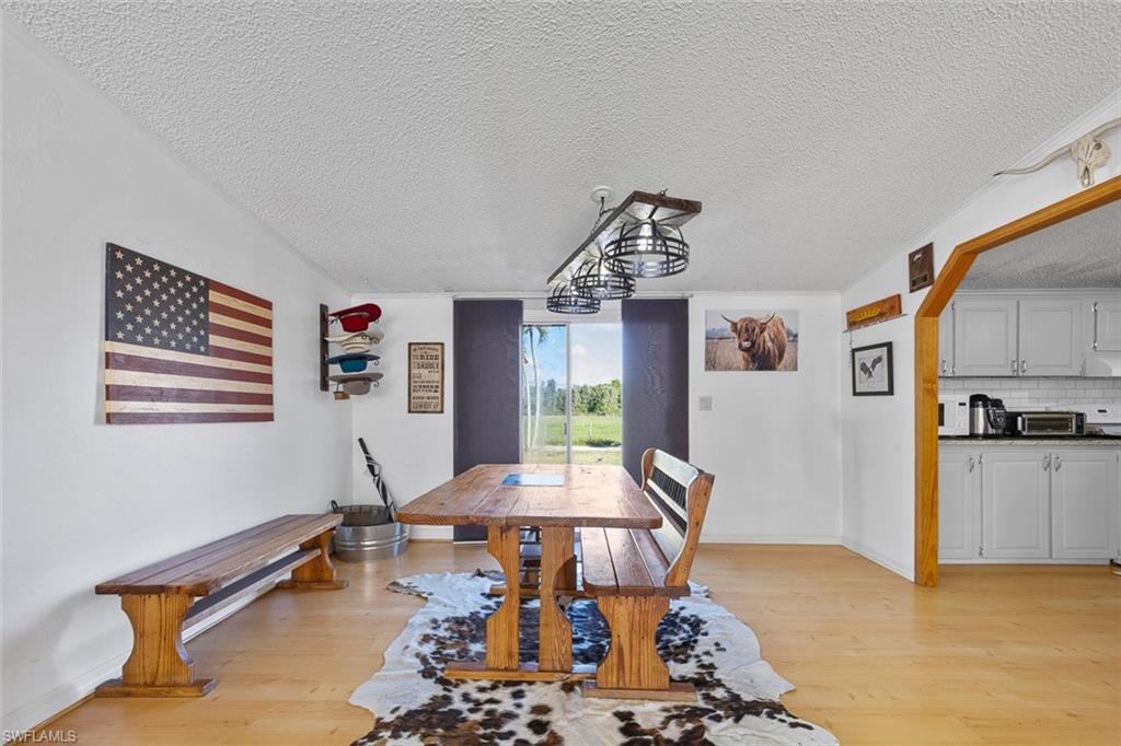 321 Brandy Lane Naples, FL 34114 - Photo 10 of 24 Dinning area