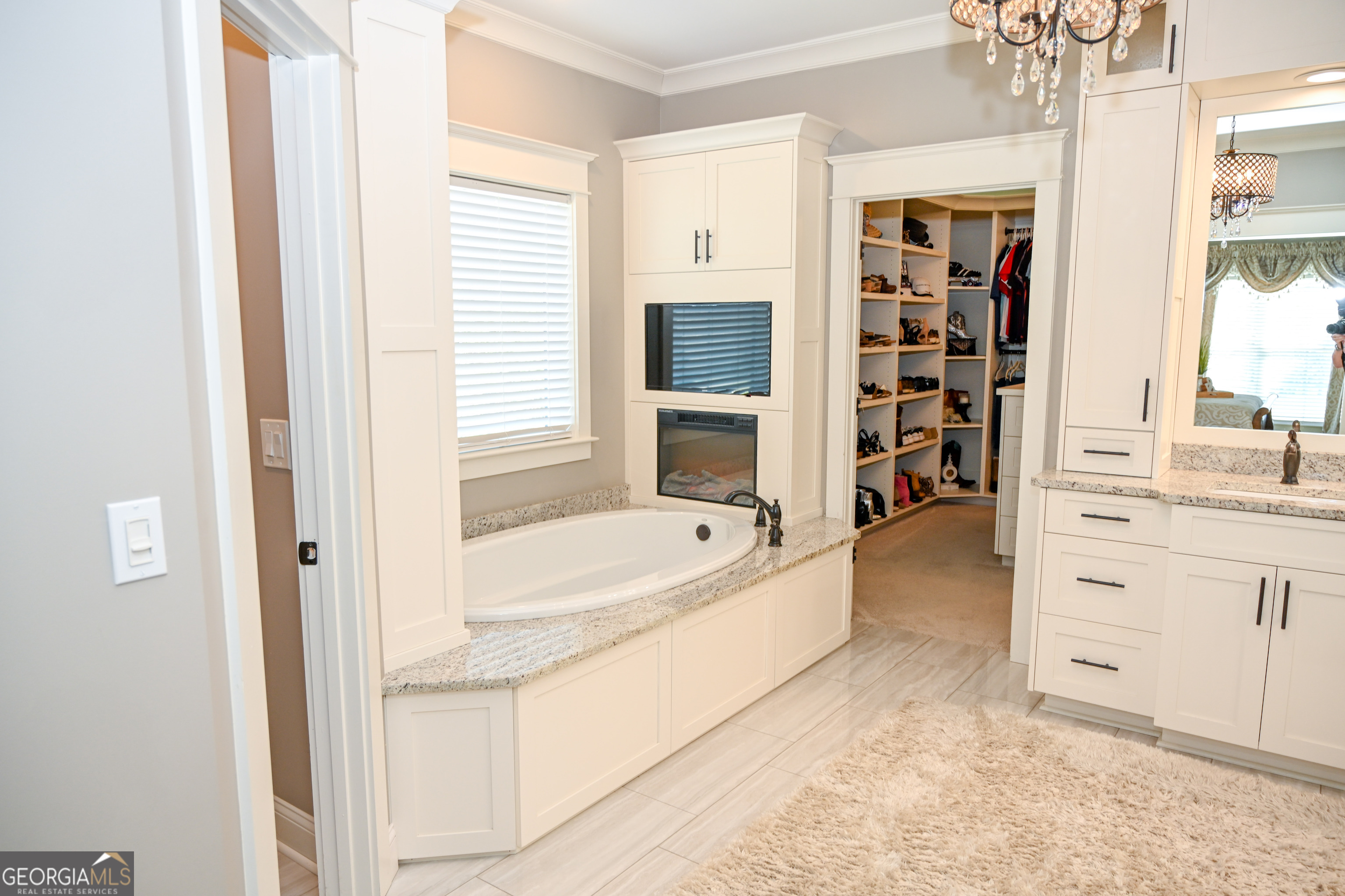 399 Overlook Trail Williamson, GA 30292 - Photo 24 of 52 a bathroom with a bathtub sink and toilet