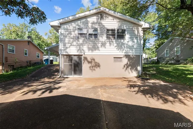 $139,000 | 610 Superior Drive, Ferguson, MO 63135