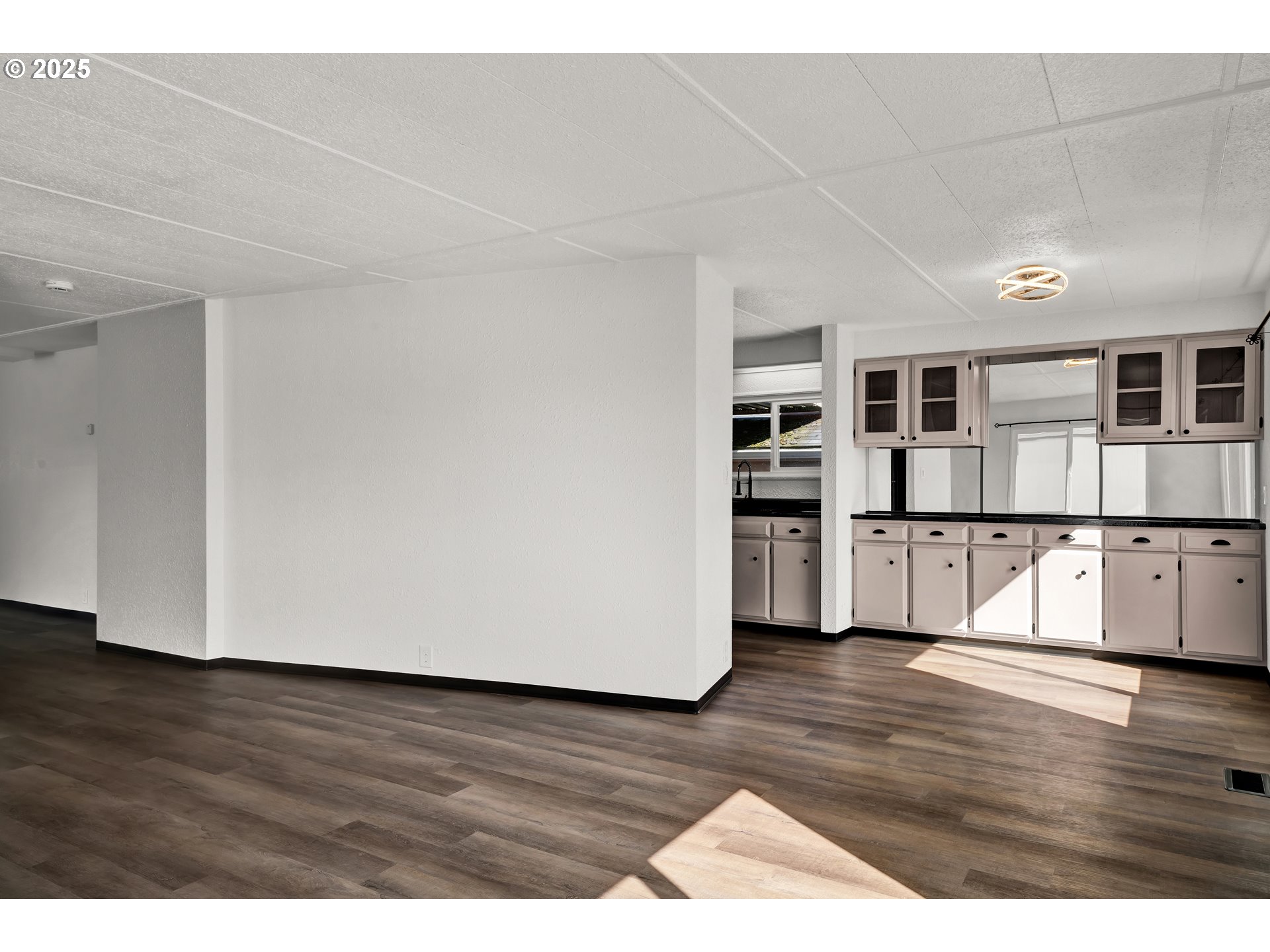 5055 Northeast Elliott Circle, Unit 8 Corvallis, OR 97330 - Photo 6 of 35 a view of kitchen with wooden floor