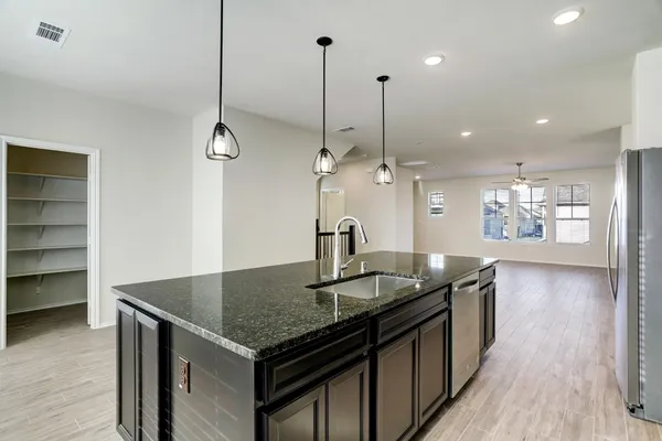 $2,950 | 3144 Founders Rock Drive, Houston, TX 77063