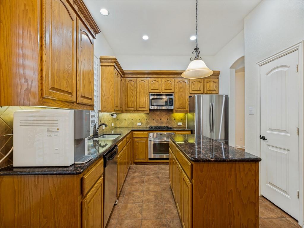 3078 Camden Bluff Road Frisco, TX 75034 - Photo 11 of 26