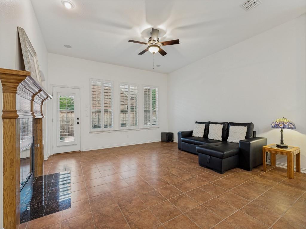 3078 Camden Bluff Road Frisco, TX 75034 - Photo 8 of 26