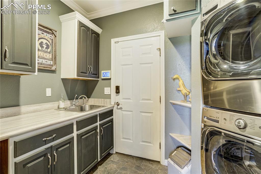 3271 Templeton Gap Road Colorado Springs, CO 80907 - Photo 40 of 49