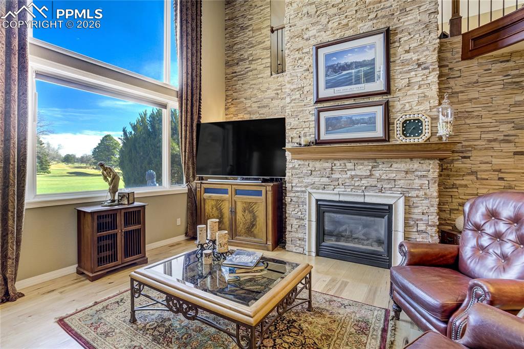 3271 Templeton Gap Road Colorado Springs, CO 80907 - Photo 8 of 49