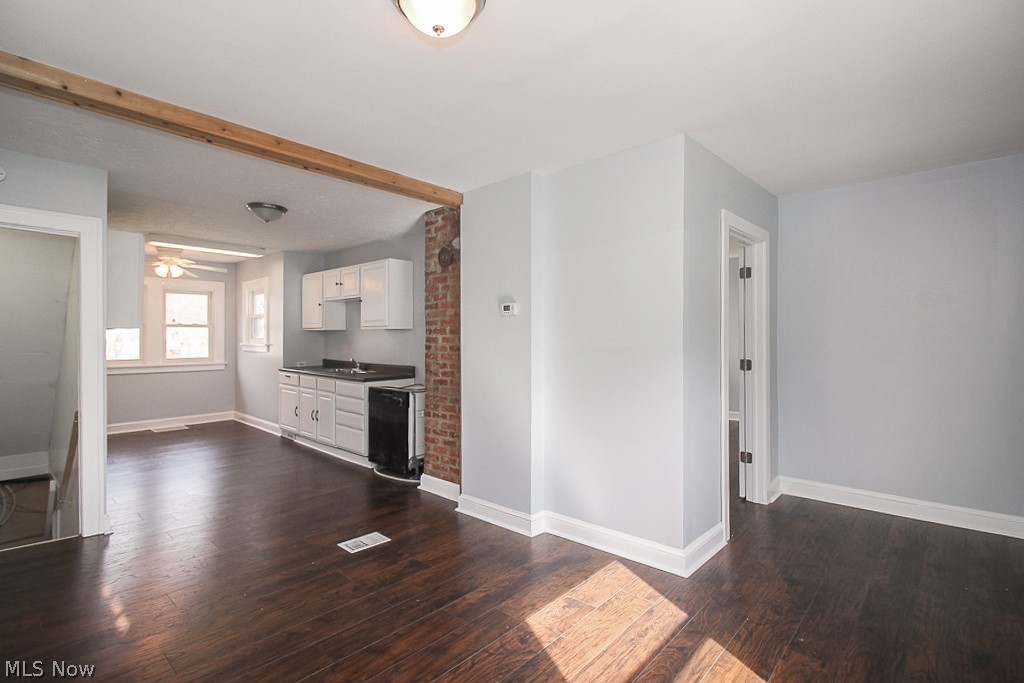 8114 West Pleasant Valley Road Parma, OH 44130 - Photo 3 of 35 Gallery Image 3