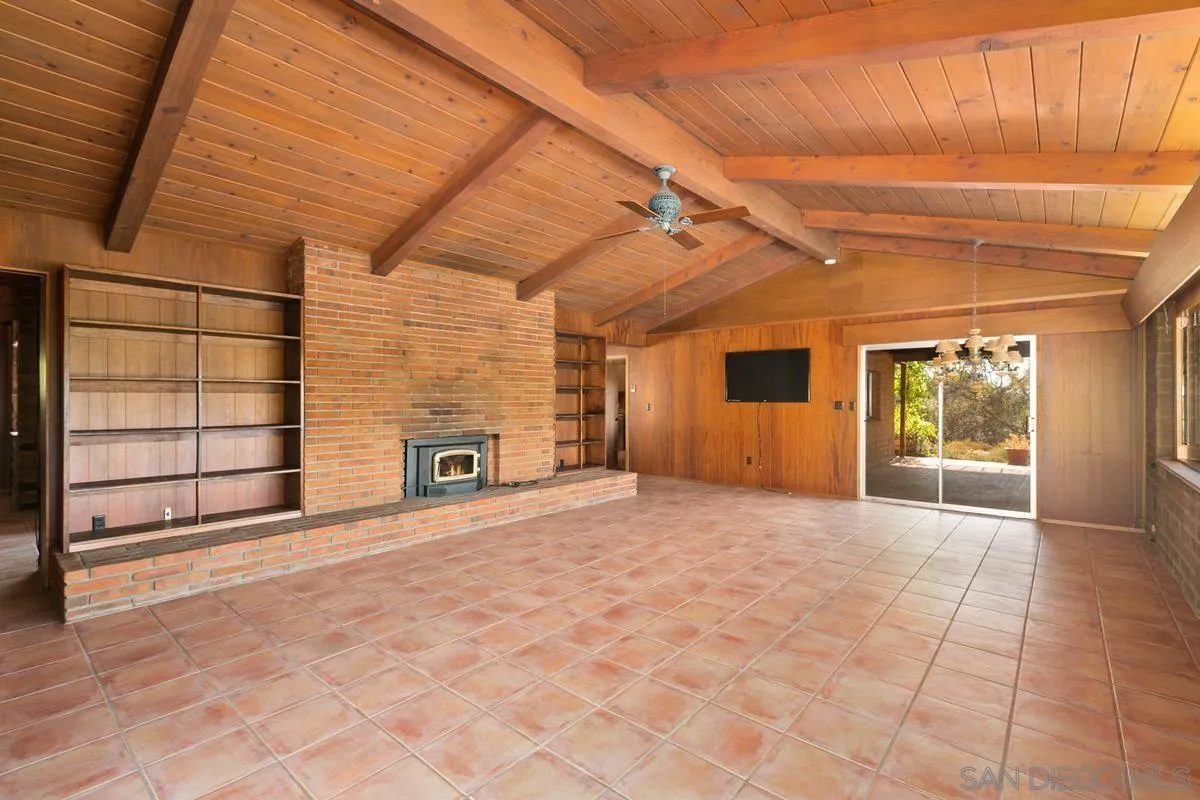 32630 Camino Moro Warner Springs, CA 92086 - Photo 11 of 33 a view of an empty room with a window
