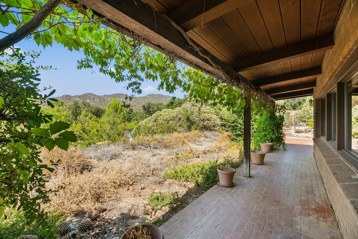 32630 Camino Moro Warner Springs, CA 92086 - Photo 27 of 33 a view of a garden