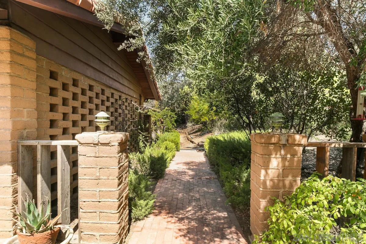 32630 Camino Moro Warner Springs, CA 92086 - Photo 4 of 33 a view of a pathway with a pathway