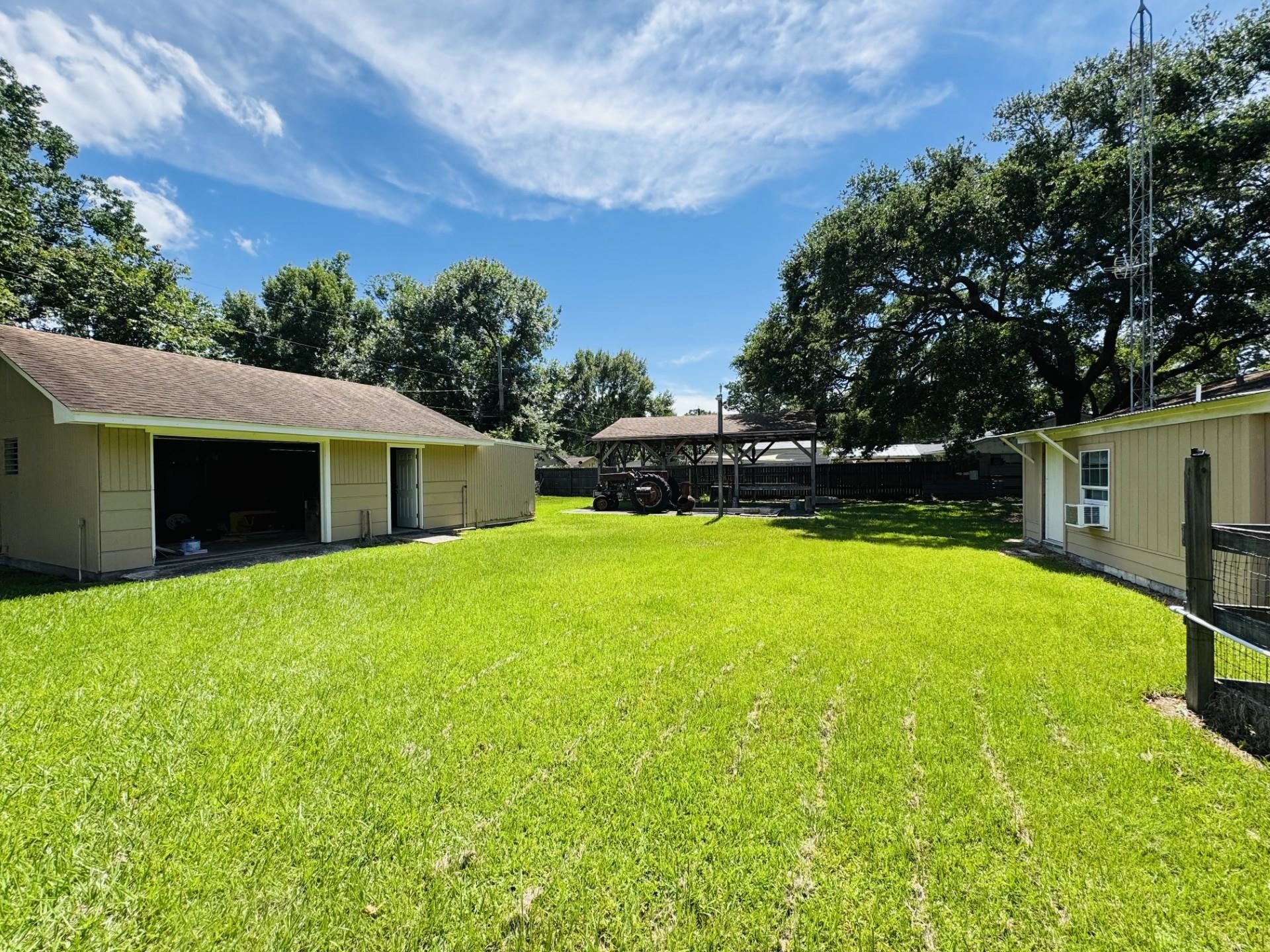 4012 Hillcrest Street Liberty, TX 77575 - Photo 17 of 20