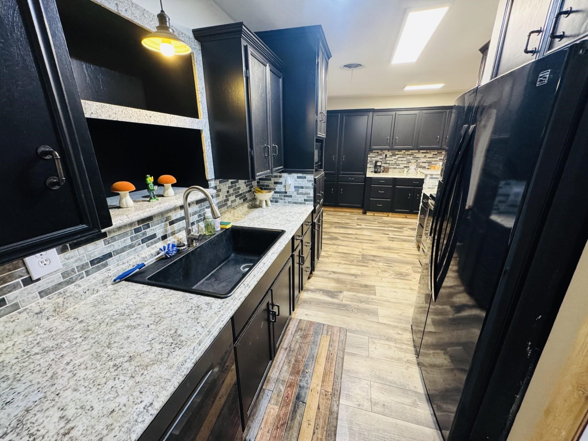 4012 Hillcrest Street Liberty, TX 77575 - Photo 5 of 20