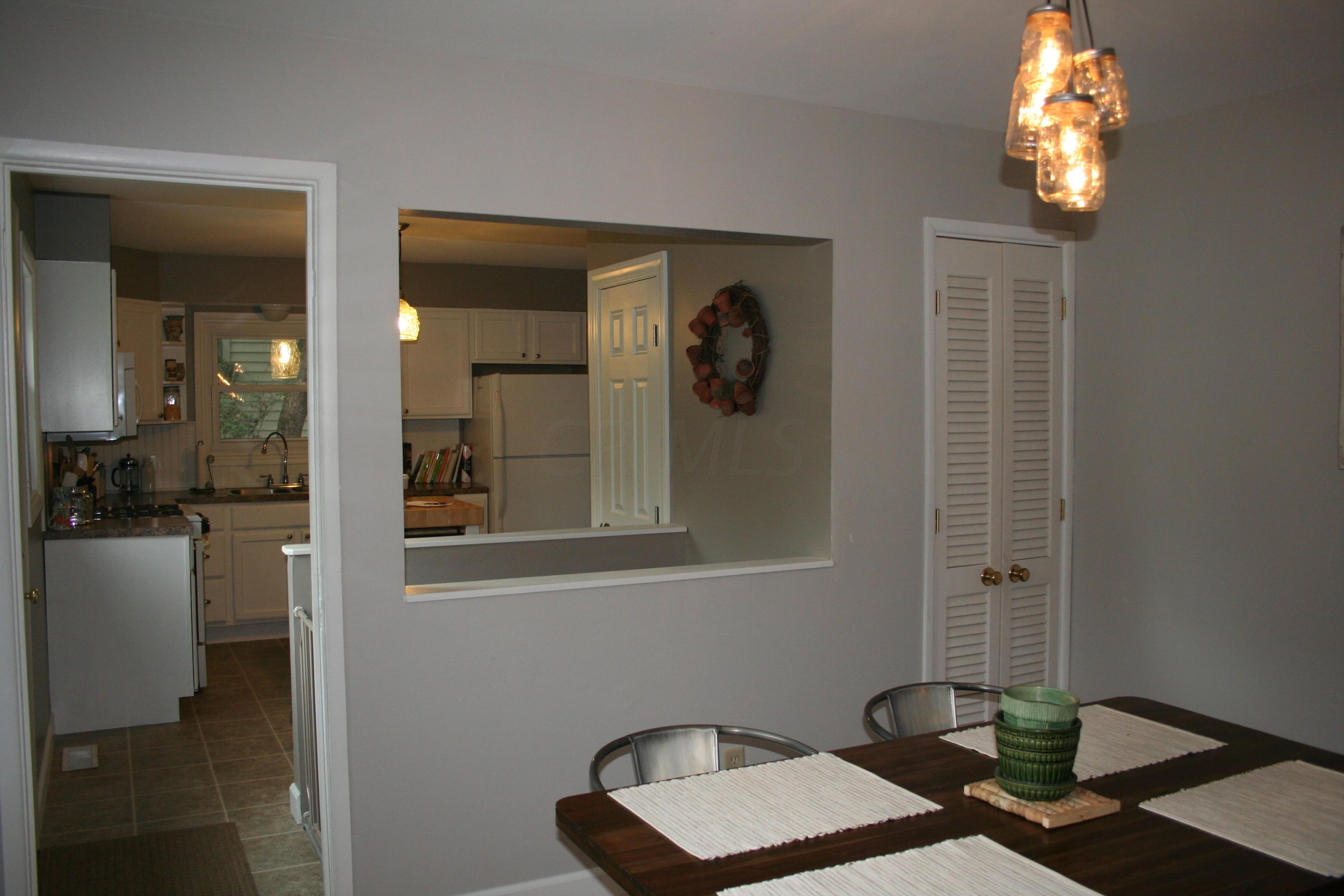 2772 Shrewsbury Road Columbus, OH 43221 - Photo 14 of 25