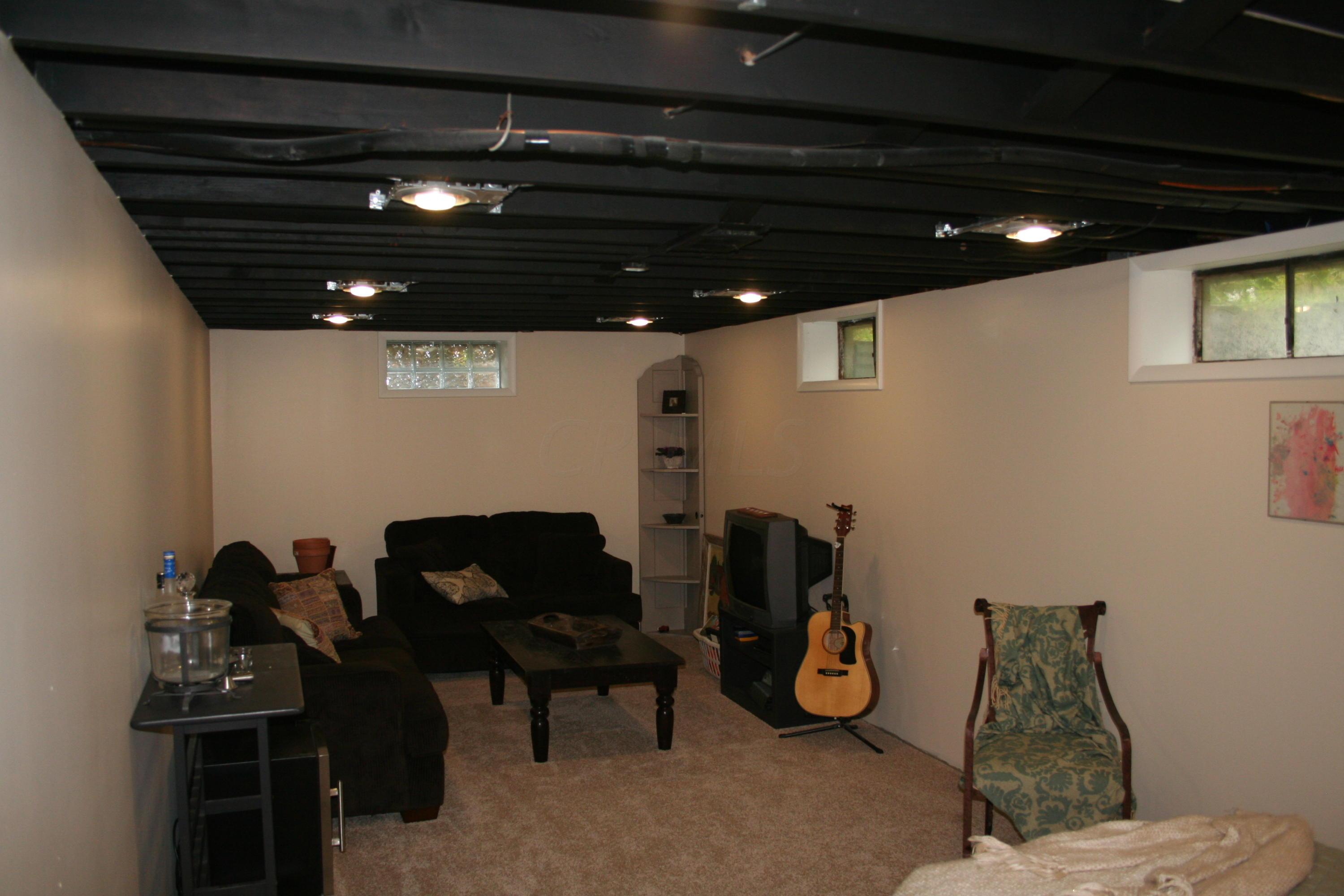 2772 Shrewsbury Road Columbus, OH 43221 - Photo 15 of 25