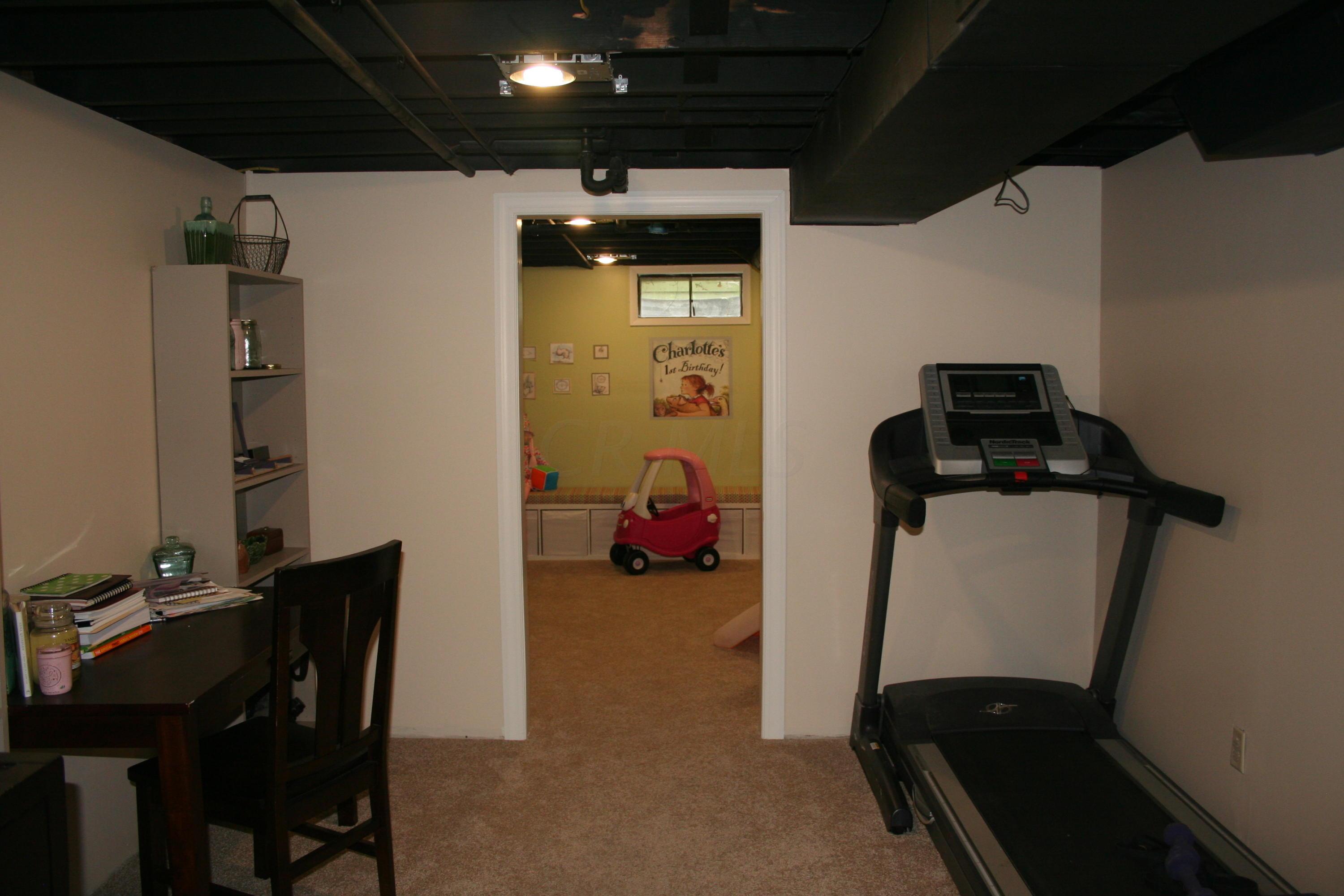 2772 Shrewsbury Road Columbus, OH 43221 - Photo 17 of 25